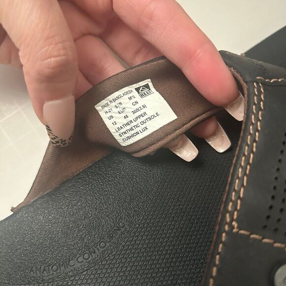 Reef Sandals Men's 12 Cushion Lux Leather Thong Flip Flops - Picture 5 of 6